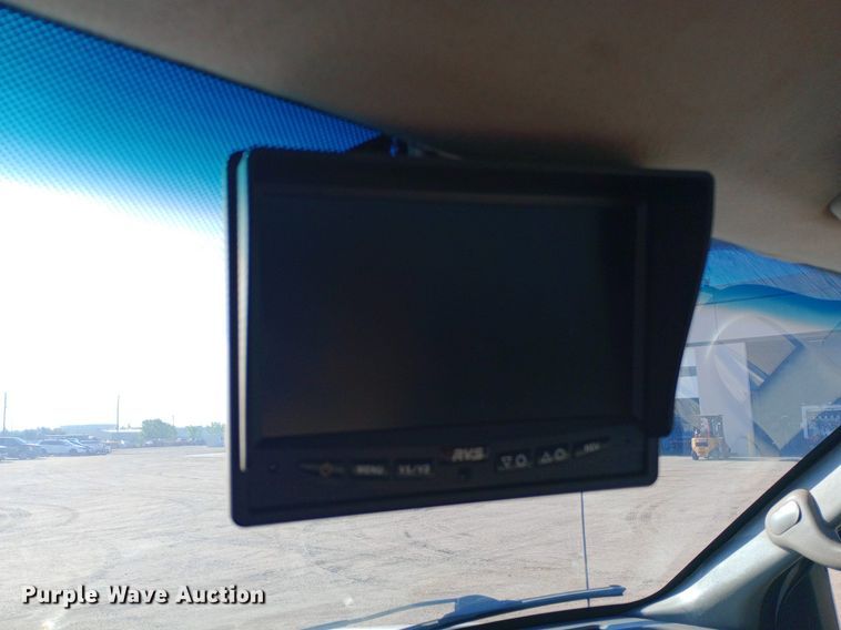 image for item NY9468 2008 Ford F650 Super Duty Crew Cab fuel/ lube truck