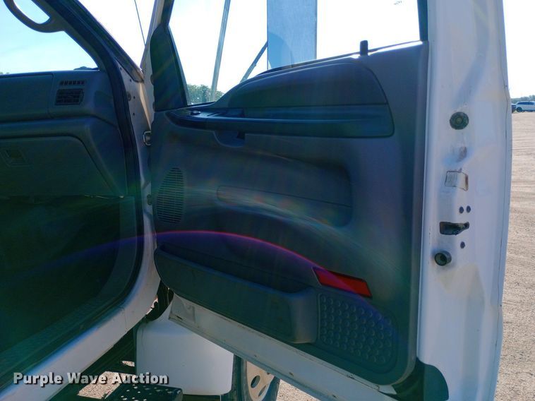 image for item NY9468 2008 Ford F650 Super Duty Crew Cab fuel/ lube truck