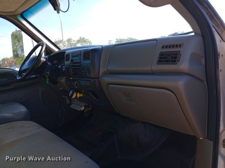 image for item NY9468 2008 Ford F650 Super Duty Crew Cab fuel/ lube truck