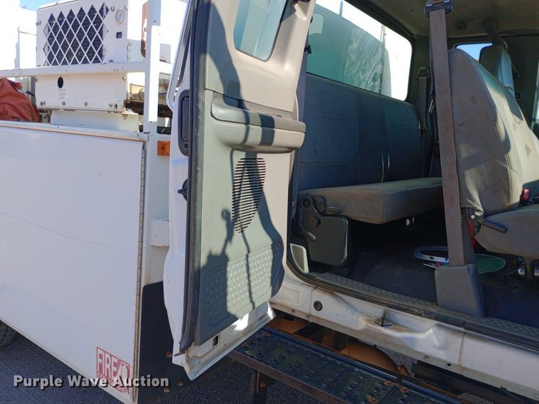 image for item NY9468 2008 Ford F650 Super Duty Crew Cab fuel/ lube truck