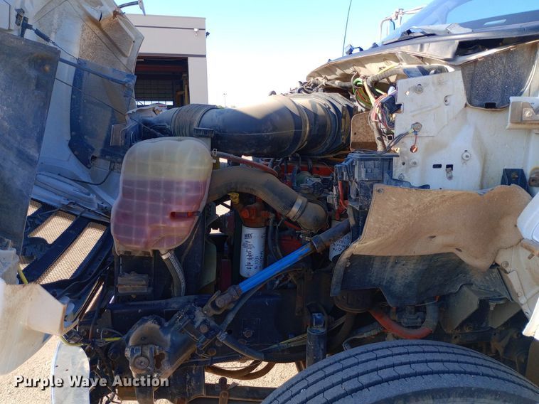 image for item NY9468 2008 Ford F650 Super Duty Crew Cab fuel/ lube truck