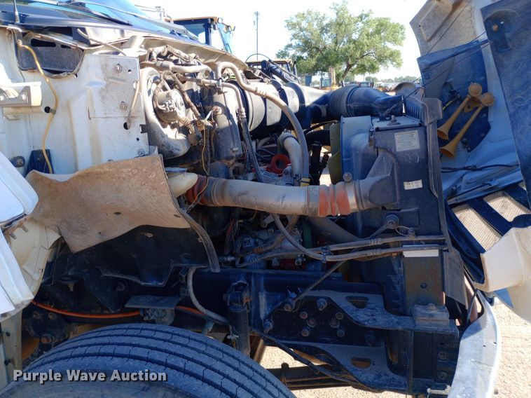 image for item NY9468 2008 Ford F650 Super Duty Crew Cab fuel/ lube truck