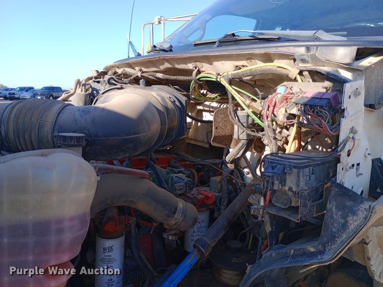 image for item NY9468 2008 Ford F650 Super Duty Crew Cab fuel/ lube truck