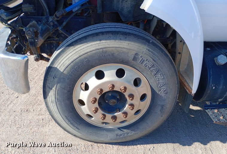 image for item NY9468 2008 Ford F650 Super Duty Crew Cab fuel/ lube truck