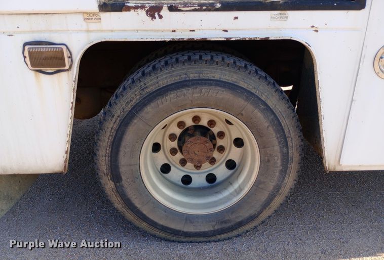 image for item NY9468 2008 Ford F650 Super Duty Crew Cab fuel/ lube truck