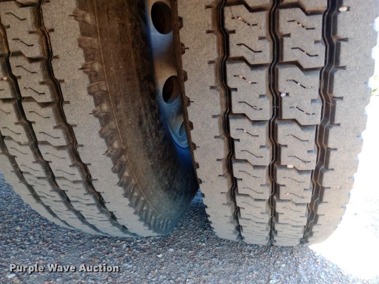 image for item NY9468 2008 Ford F650 Super Duty Crew Cab fuel/ lube truck