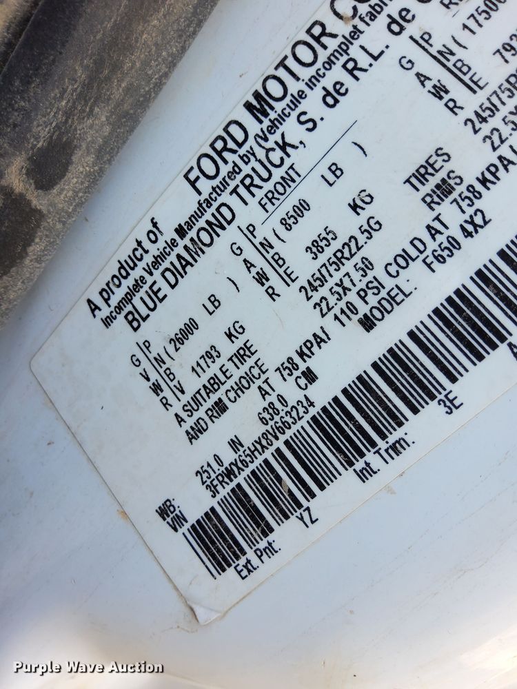 image for item NY9468 2008 Ford F650 Super Duty Crew Cab fuel/ lube truck