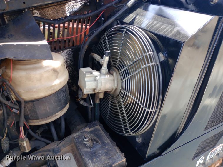 image for item NY9516 2011 Ditch Witch JT2020 Mach 1 directional boring unit