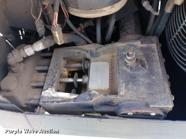 image for item NY9516 2011 Ditch Witch JT2020 Mach 1 directional boring unit