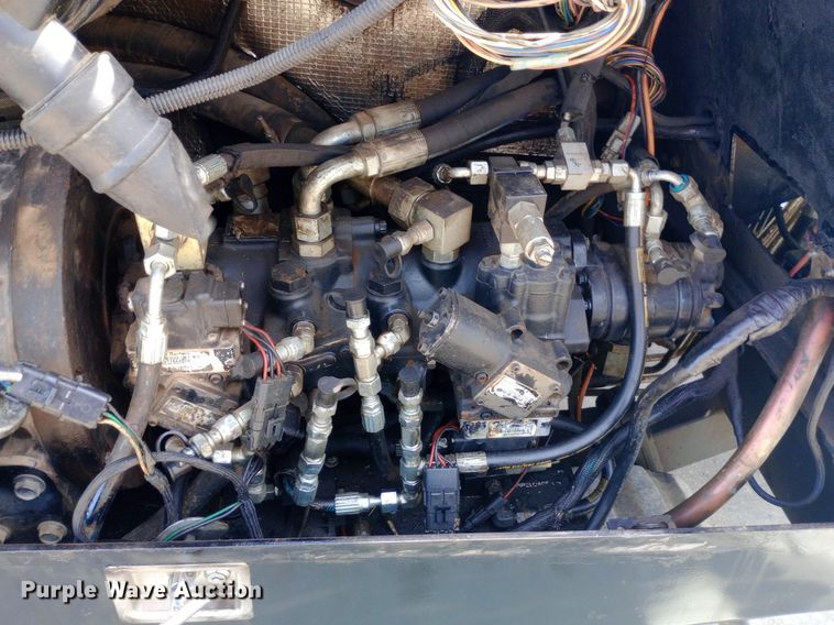 image for item NY9516 2011 Ditch Witch JT2020 Mach 1 directional boring unit