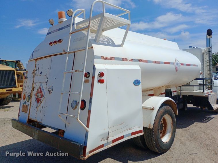 image for item NY9517 2009 Kenworth T370 fuel truck