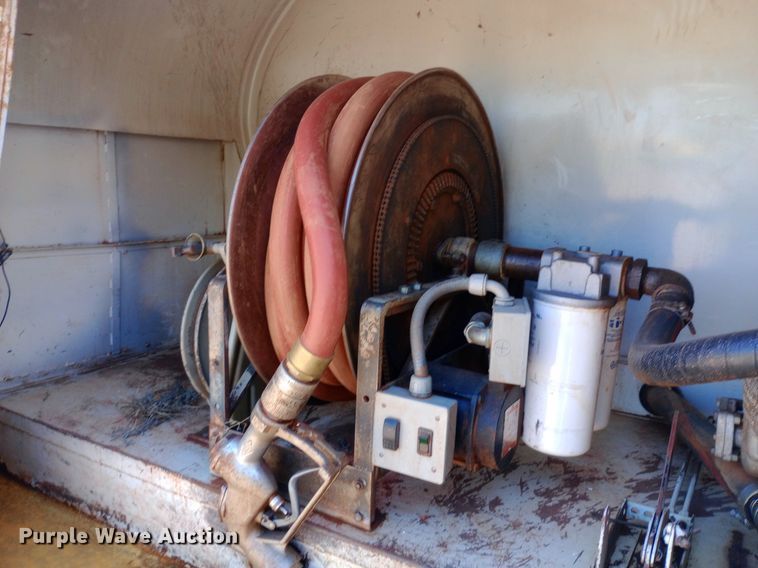 image for item NY9517 2009 Kenworth T370 fuel truck