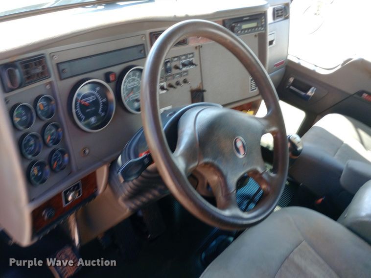 image for item NY9517 2009 Kenworth T370 fuel truck