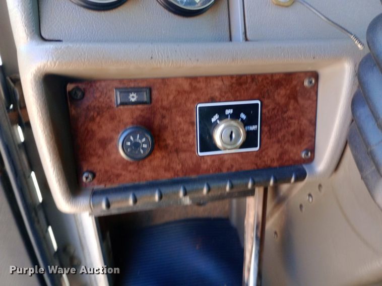 image for item NY9517 2009 Kenworth T370 fuel truck