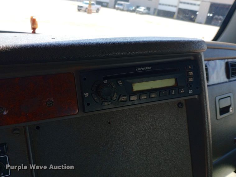 image for item NY9517 2009 Kenworth T370 fuel truck