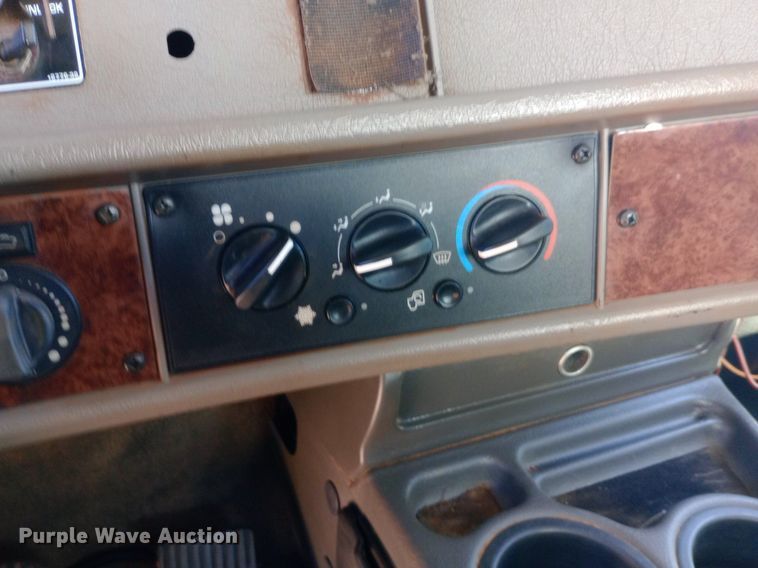 image for item NY9517 2009 Kenworth T370 fuel truck