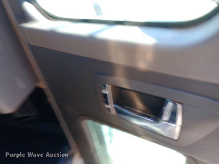 image for item NY9517 2009 Kenworth T370 fuel truck