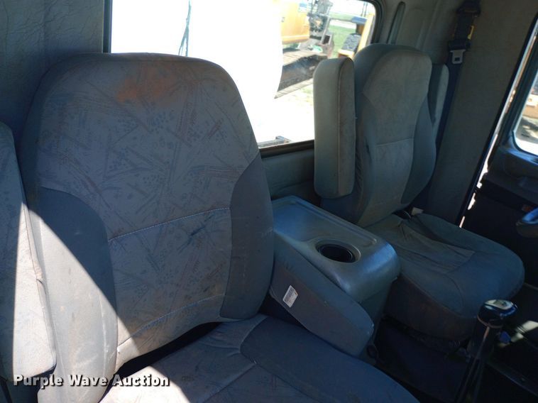 image for item NY9517 2009 Kenworth T370 fuel truck