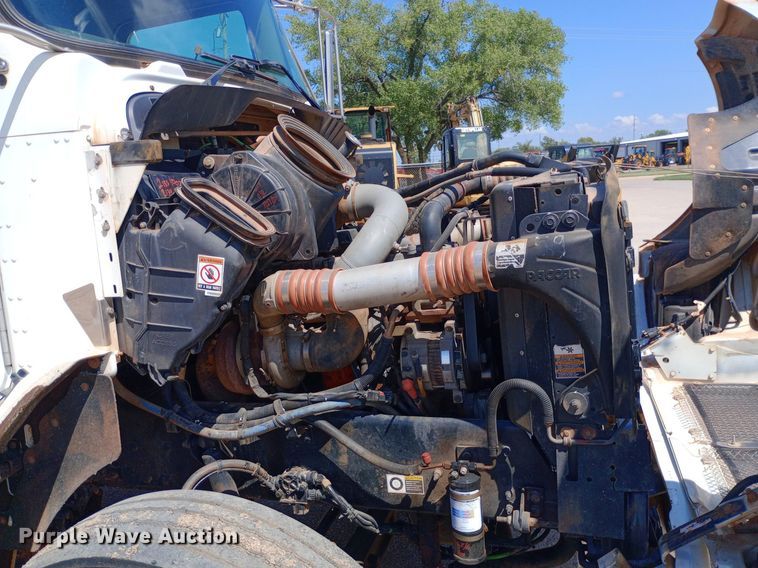 image for item NY9517 2009 Kenworth T370 fuel truck