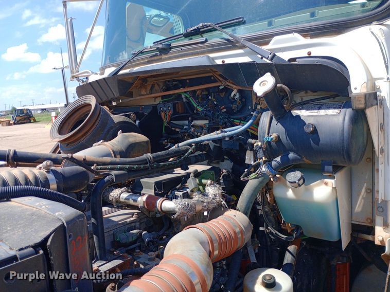 image for item NY9517 2009 Kenworth T370 fuel truck