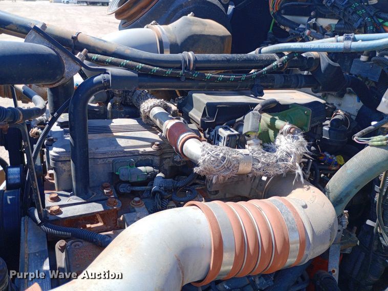 image for item NY9517 2009 Kenworth T370 fuel truck