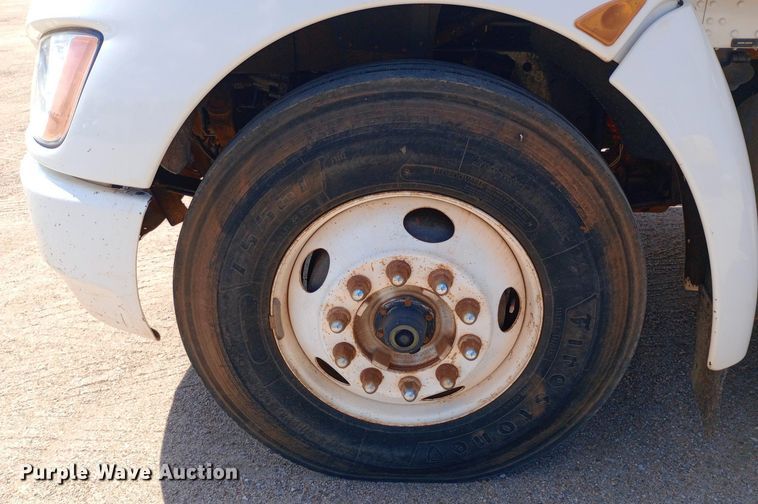 image for item NY9517 2009 Kenworth T370 fuel truck