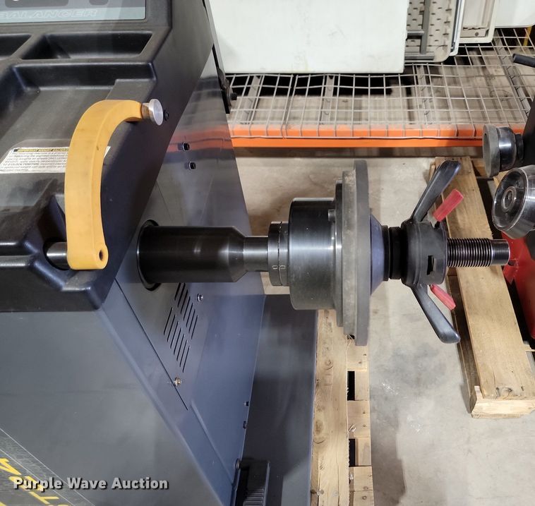 image for item OD9694 Ranger  DST2420 tire balancer