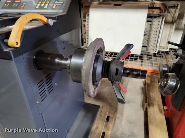 image for item OD9694 Ranger  DST2420 tire balancer