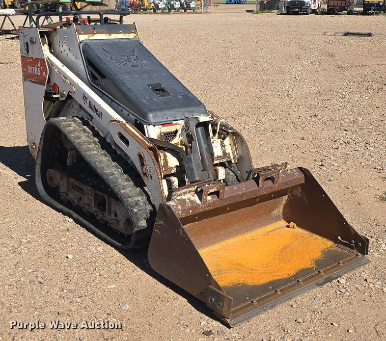 image for item OD9732 2019 Bobcat MT85 compact utility loader
