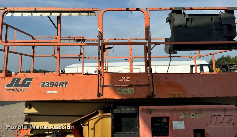 image for item OG9658 2008 JLG 3394RT scissor lift