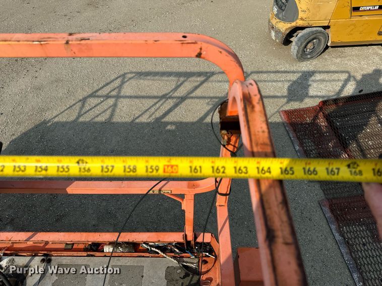 image for item OG9658 2008 JLG 3394RT scissor lift