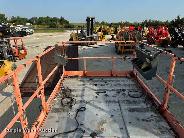 image for item OG9658 2008 JLG 3394RT scissor lift