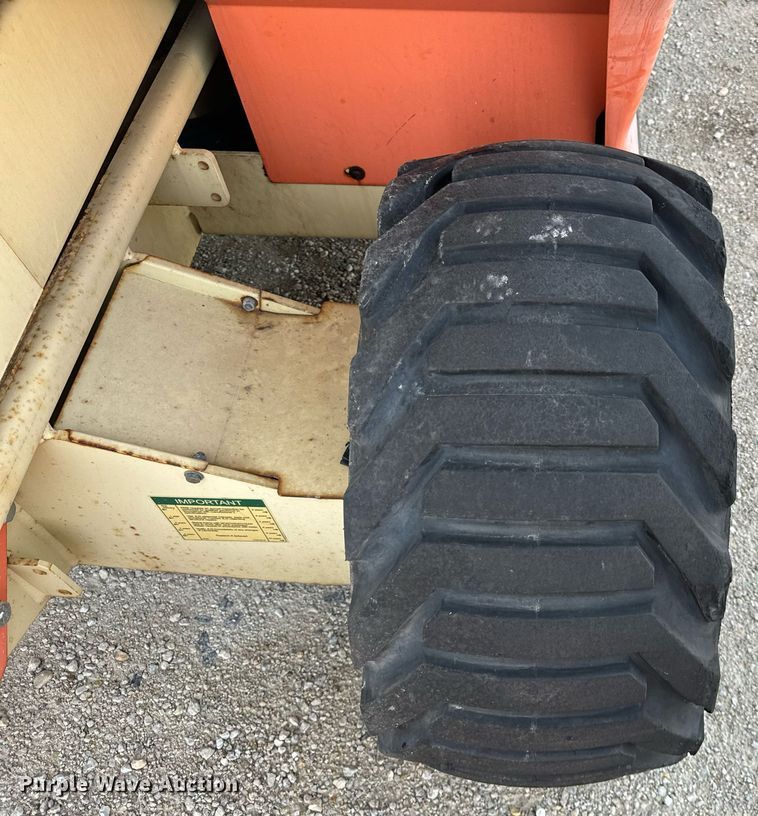 image for item OG9658 2008 JLG 3394RT scissor lift