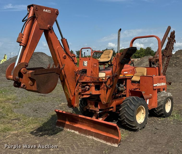 image for item OG9663 1997 Ditch Witch 5110DD trencher