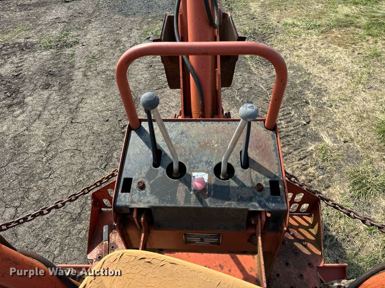 image for item OG9663 1997 Ditch Witch 5110DD trencher