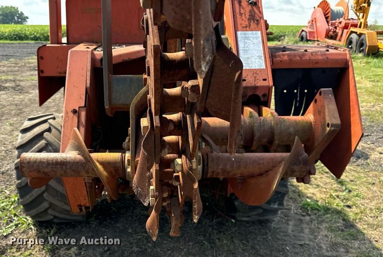 image for item OG9663 1997 Ditch Witch 5110DD trencher