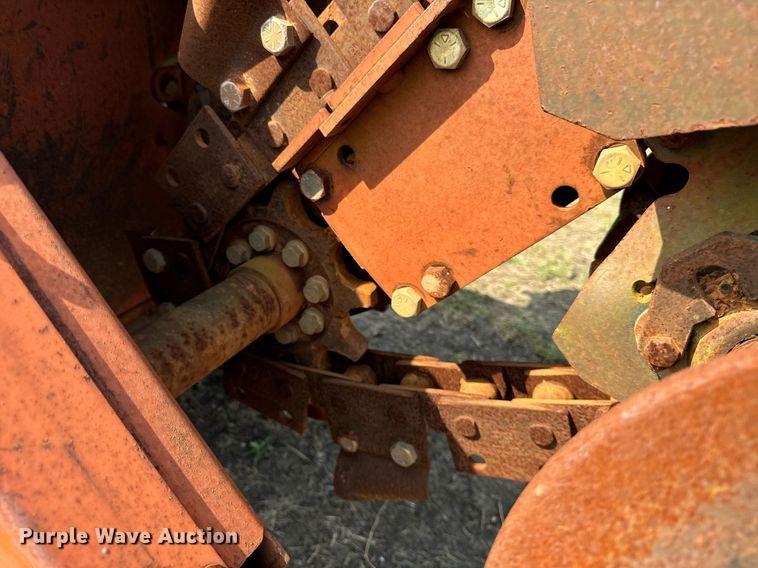 image for item OG9663 1997 Ditch Witch 5110DD trencher