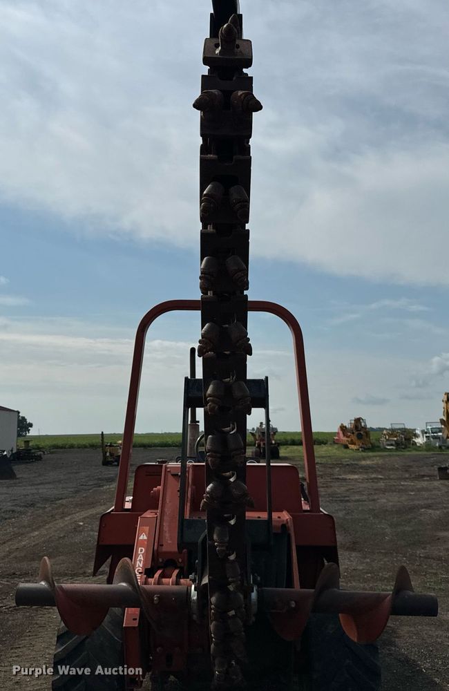 image for item OG9665 1996 Ditch Witch 5110DD trencher