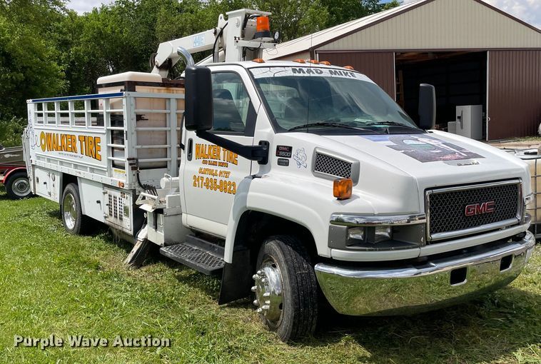 image for item OG9974 2007 GMC C5500 utility / service truck