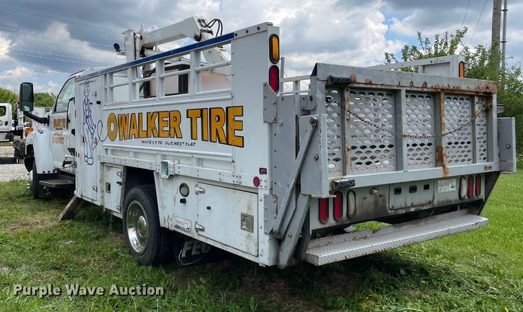 image for item OG9974 2007 GMC C5500 utility / service truck