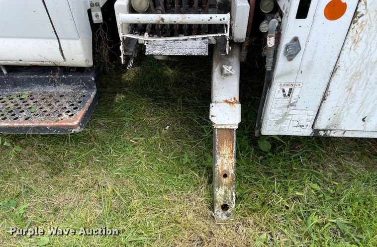 image for item OG9974 2007 GMC C5500 utility / service truck