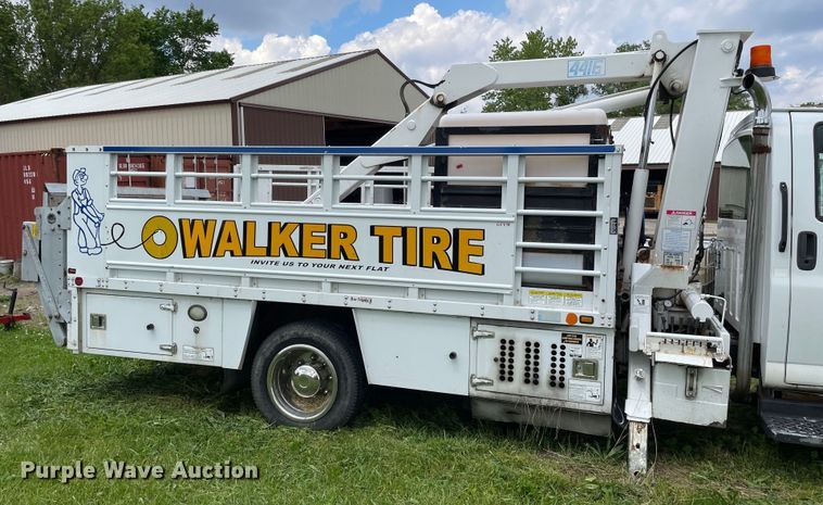 image for item OG9974 2007 GMC C5500 utility / service truck