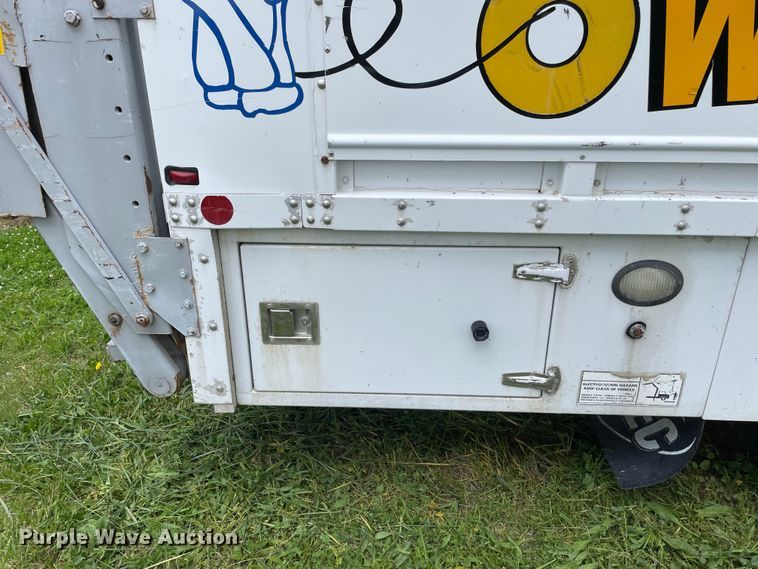 image for item OG9974 2007 GMC C5500 utility / service truck