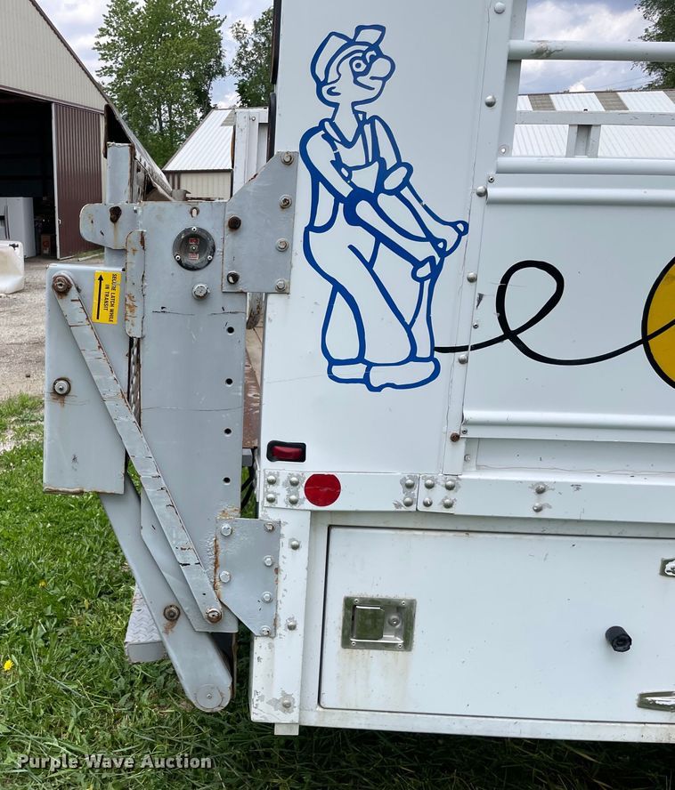 image for item OG9974 2007 GMC C5500 utility / service truck