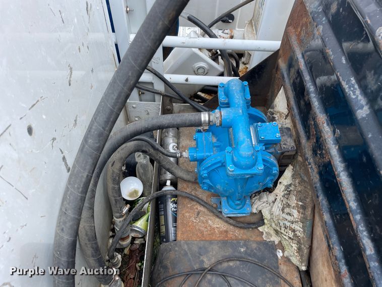 image for item OG9974 2007 GMC C5500 utility / service truck