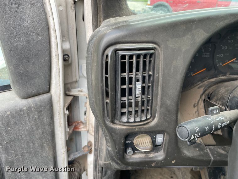 image for item OG9974 2007 GMC C5500 utility / service truck