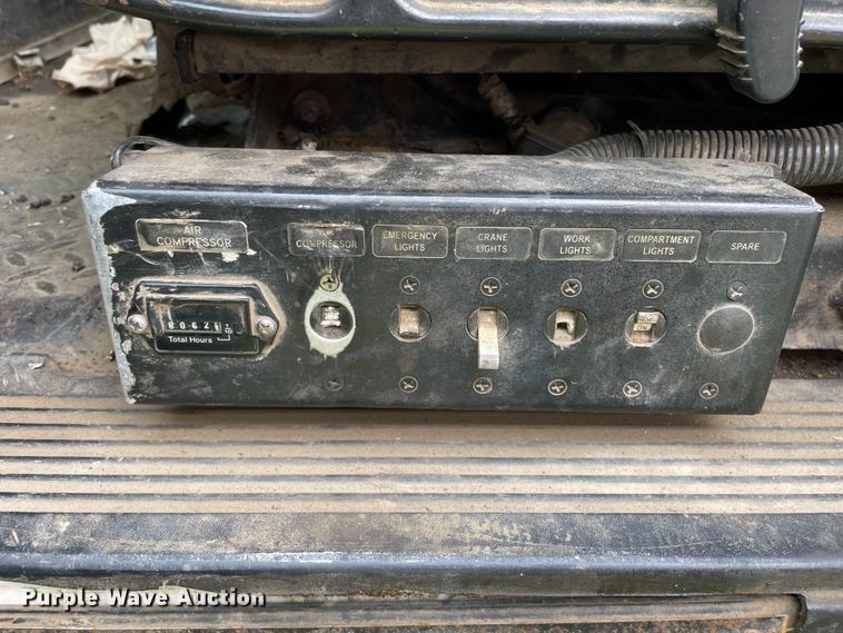 image for item OG9974 2007 GMC C5500 utility / service truck