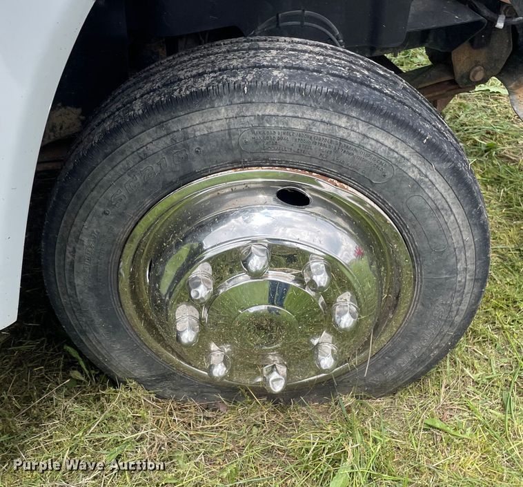 image for item OG9974 2007 GMC C5500 utility / service truck