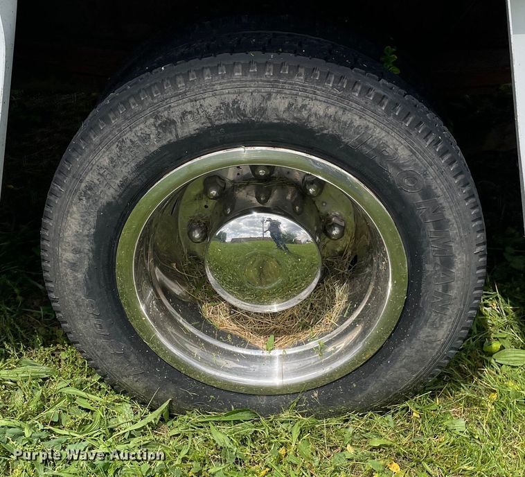 image for item OG9974 2007 GMC C5500 utility / service truck