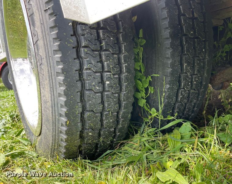 image for item OG9974 2007 GMC C5500 utility / service truck